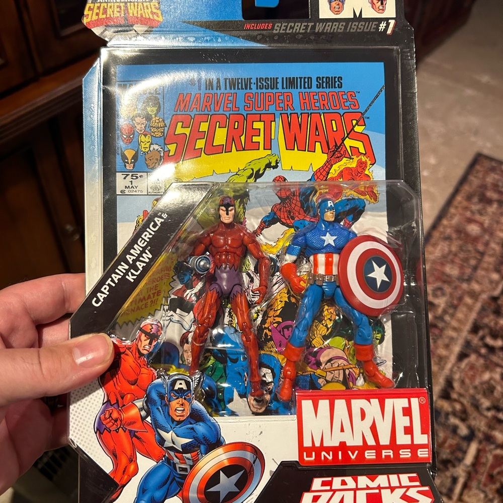 Marvel Universe Secret Wars Figure Pack - Red, Blue, White